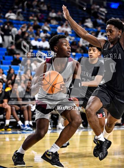 Thumbnail 2 in Sierra Canyon vs. JSerra Catholic photogallery.