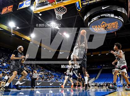 Thumbnail 2 in Sierra Canyon vs. JSerra Catholic photogallery.