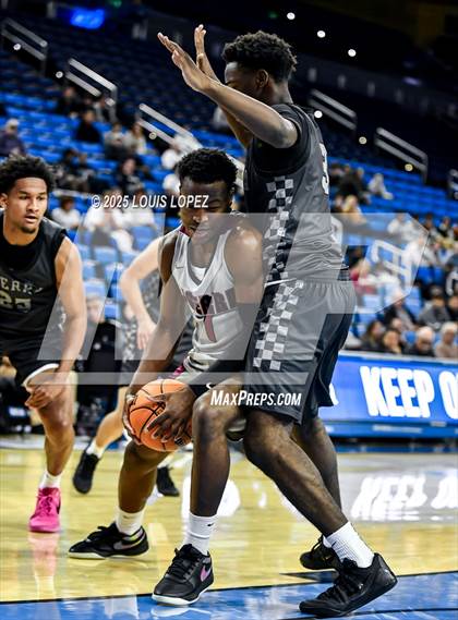 Thumbnail 1 in Sierra Canyon vs. JSerra Catholic photogallery.