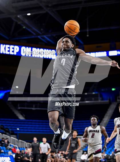 Thumbnail 3 in Sierra Canyon vs. JSerra Catholic photogallery.