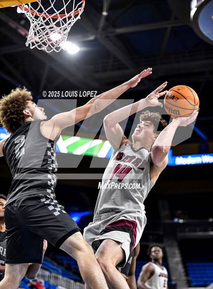 Thumbnail 2 in Sierra Canyon vs. JSerra Catholic photogallery.