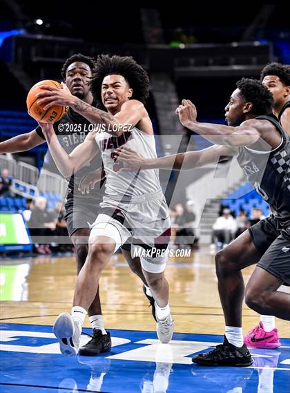Thumbnail 2 in Sierra Canyon vs. JSerra Catholic photogallery.