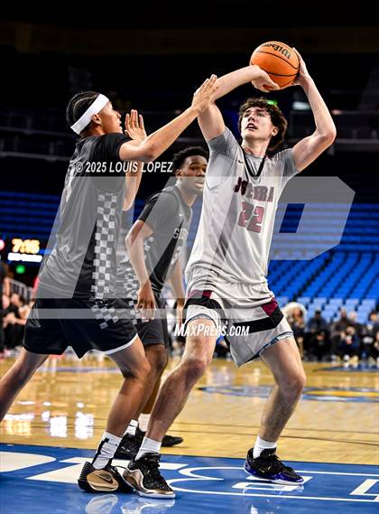 Thumbnail 2 in Sierra Canyon vs. JSerra Catholic photogallery.