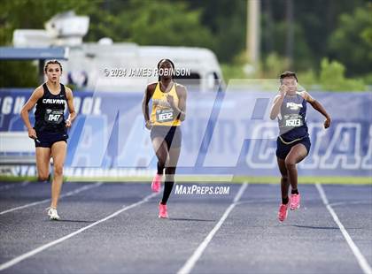 Thumbnail 1 in FHSAA 2A Finals (200 Meter) photogallery.