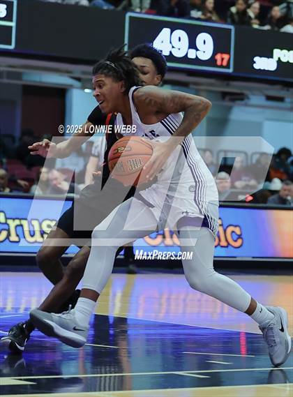Thumbnail 3 in White Plains vs New Rochelle (Slam Dunk Showcase) photogallery.