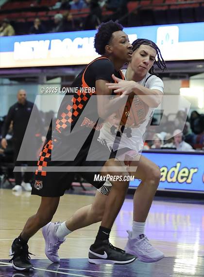 Thumbnail 3 in White Plains vs New Rochelle (Slam Dunk Showcase) photogallery.
