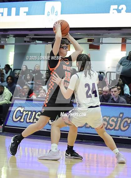 Thumbnail 3 in White Plains vs New Rochelle (Slam Dunk Showcase) photogallery.