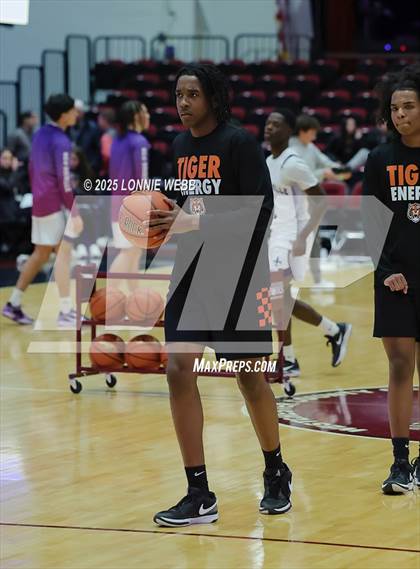 Thumbnail 3 in White Plains vs New Rochelle (Slam Dunk Showcase) photogallery.