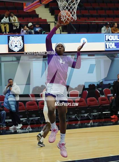 Thumbnail 1 in White Plains vs New Rochelle (Slam Dunk Showcase) photogallery.