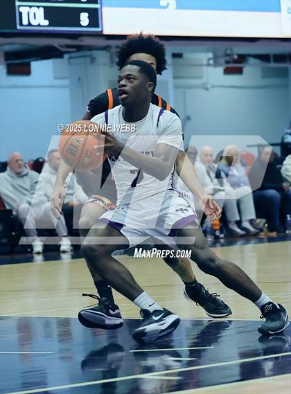 Thumbnail 1 in White Plains vs New Rochelle (Slam Dunk Showcase) photogallery.