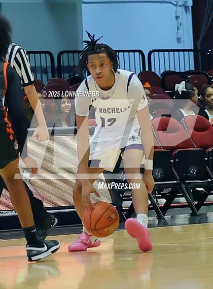 Thumbnail 1 in White Plains vs New Rochelle (Slam Dunk Showcase) photogallery.