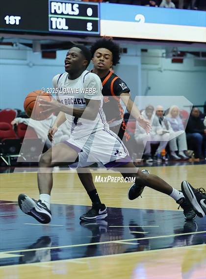 Thumbnail 2 in White Plains vs New Rochelle (Slam Dunk Showcase) photogallery.
