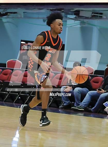 Thumbnail 3 in White Plains vs New Rochelle (Slam Dunk Showcase) photogallery.