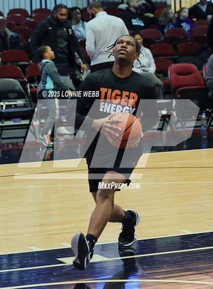 Thumbnail 1 in White Plains vs New Rochelle (Slam Dunk Showcase) photogallery.