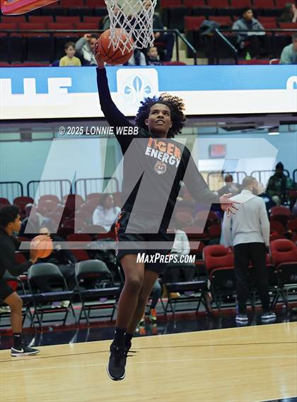 Thumbnail 3 in White Plains vs New Rochelle (Slam Dunk Showcase) photogallery.