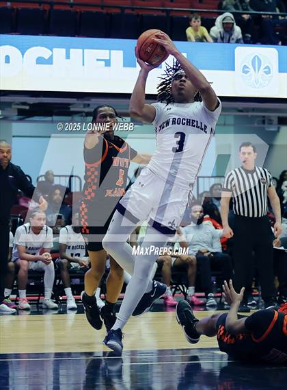 Thumbnail 3 in White Plains vs New Rochelle (Slam Dunk Showcase) photogallery.