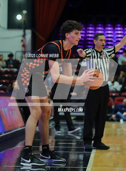 Thumbnail 2 in White Plains vs New Rochelle (Slam Dunk Showcase) photogallery.