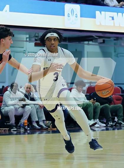 Thumbnail 2 in White Plains vs New Rochelle (Slam Dunk Showcase) photogallery.
