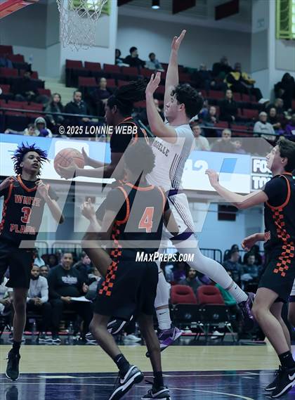 Thumbnail 1 in White Plains vs New Rochelle (Slam Dunk Showcase) photogallery.