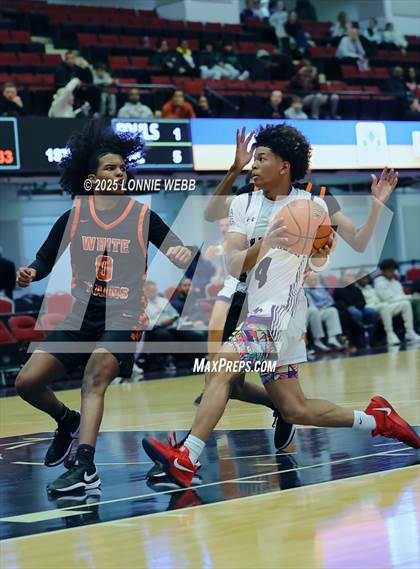 Thumbnail 2 in White Plains vs New Rochelle (Slam Dunk Showcase) photogallery.