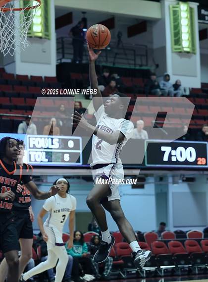 Thumbnail 3 in White Plains vs New Rochelle (Slam Dunk Showcase) photogallery.