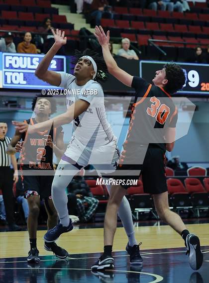 Thumbnail 2 in White Plains vs New Rochelle (Slam Dunk Showcase) photogallery.
