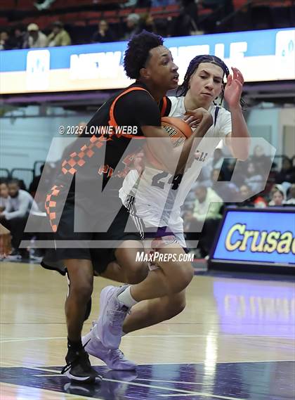 Thumbnail 2 in White Plains vs New Rochelle (Slam Dunk Showcase) photogallery.