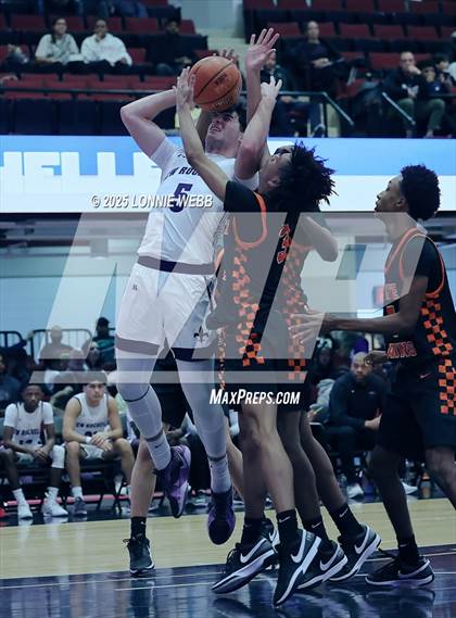 Thumbnail 2 in White Plains vs New Rochelle (Slam Dunk Showcase) photogallery.