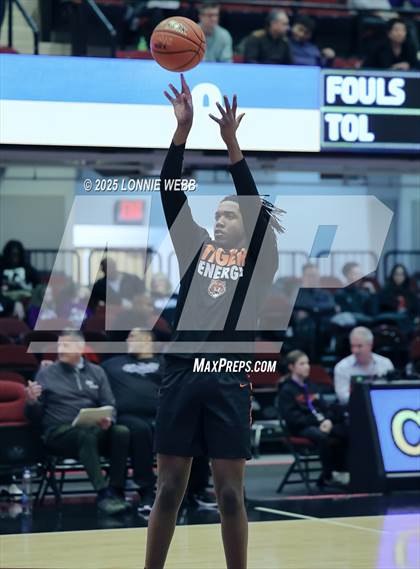 Thumbnail 2 in White Plains vs New Rochelle (Slam Dunk Showcase) photogallery.