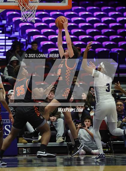 Thumbnail 1 in White Plains vs New Rochelle (Slam Dunk Showcase) photogallery.