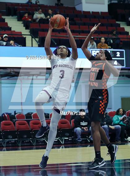Thumbnail 2 in White Plains vs New Rochelle (Slam Dunk Showcase) photogallery.