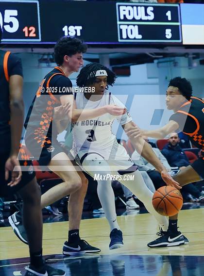 Thumbnail 3 in White Plains vs New Rochelle (Slam Dunk Showcase) photogallery.