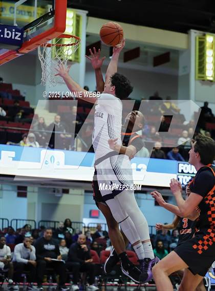 Thumbnail 3 in White Plains vs New Rochelle (Slam Dunk Showcase) photogallery.