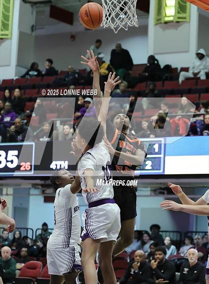 Thumbnail 1 in White Plains vs New Rochelle (Slam Dunk Showcase) photogallery.