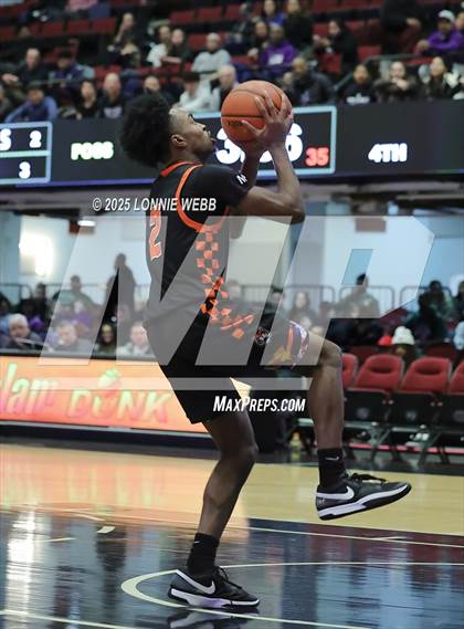 Thumbnail 2 in White Plains vs New Rochelle (Slam Dunk Showcase) photogallery.