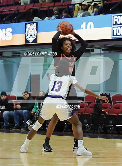 Thumbnail 1 in White Plains vs New Rochelle (Slam Dunk Showcase) photogallery.