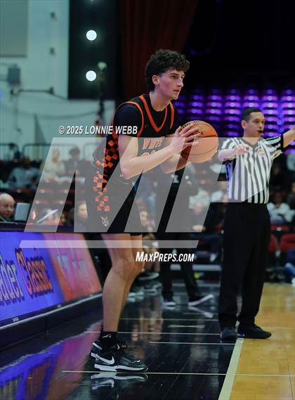 Thumbnail 1 in White Plains vs New Rochelle (Slam Dunk Showcase) photogallery.
