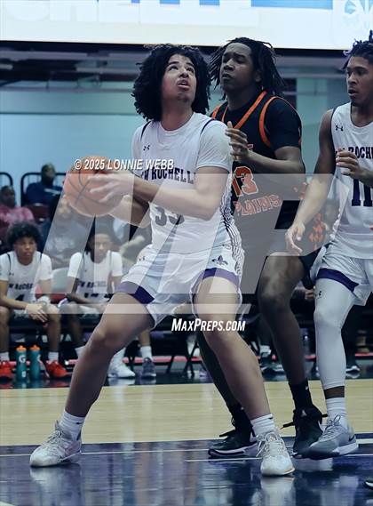 Thumbnail 1 in White Plains vs New Rochelle (Slam Dunk Showcase) photogallery.