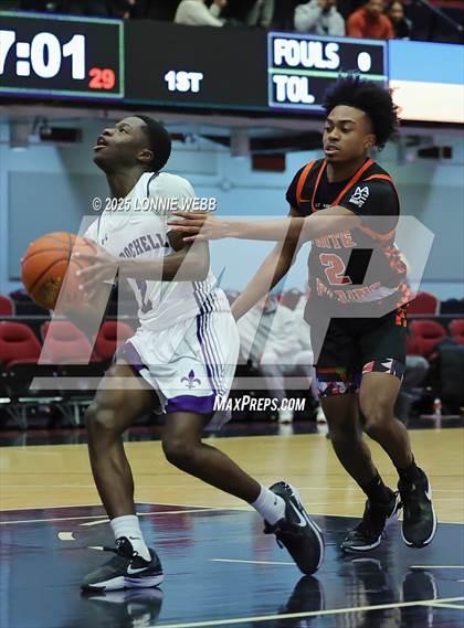 Thumbnail 1 in White Plains vs New Rochelle (Slam Dunk Showcase) photogallery.