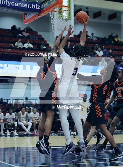 Thumbnail 1 in White Plains vs New Rochelle (Slam Dunk Showcase) photogallery.