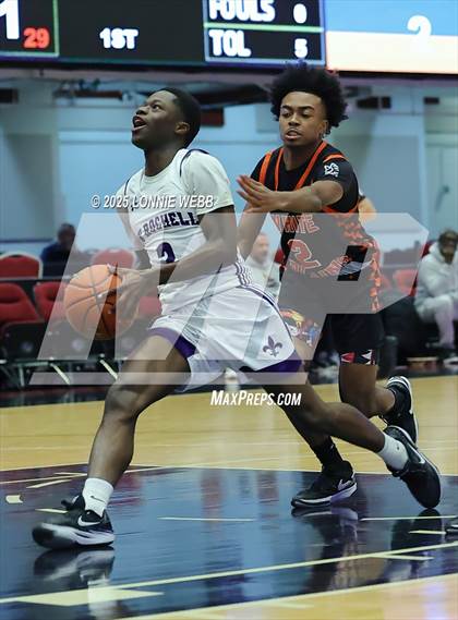 Thumbnail 3 in White Plains vs New Rochelle (Slam Dunk Showcase) photogallery.