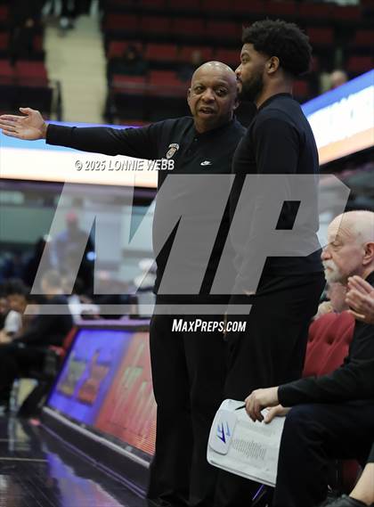 Thumbnail 1 in White Plains vs New Rochelle (Slam Dunk Showcase) photogallery.