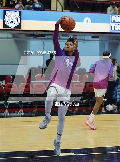 Thumbnail 1 in White Plains vs New Rochelle (Slam Dunk Showcase) photogallery.