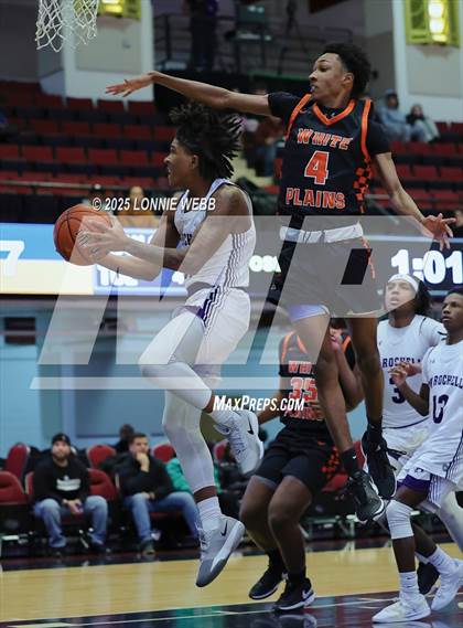 Thumbnail 2 in White Plains vs New Rochelle (Slam Dunk Showcase) photogallery.