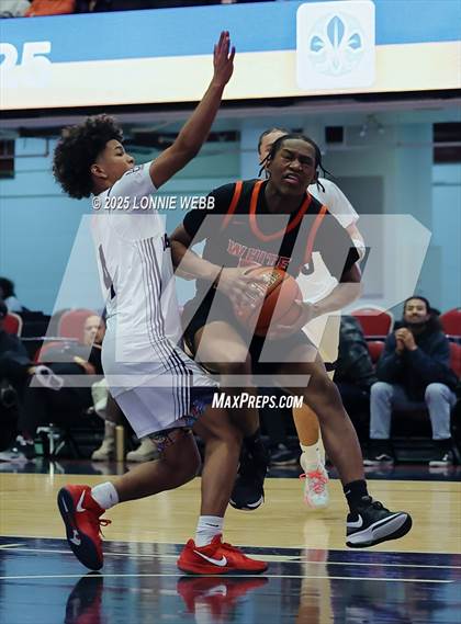 Thumbnail 2 in White Plains vs New Rochelle (Slam Dunk Showcase) photogallery.