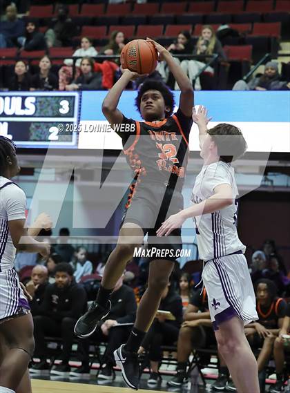 Thumbnail 3 in White Plains vs New Rochelle (Slam Dunk Showcase) photogallery.
