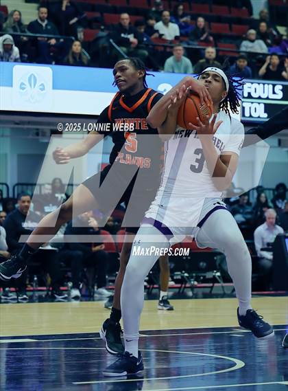 Thumbnail 2 in White Plains vs New Rochelle (Slam Dunk Showcase) photogallery.