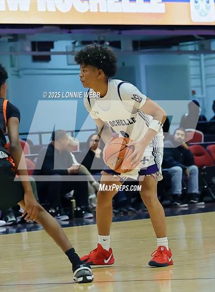 Thumbnail 2 in White Plains vs New Rochelle (Slam Dunk Showcase) photogallery.