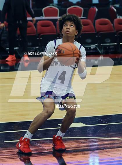 Thumbnail 2 in White Plains vs New Rochelle (Slam Dunk Showcase) photogallery.