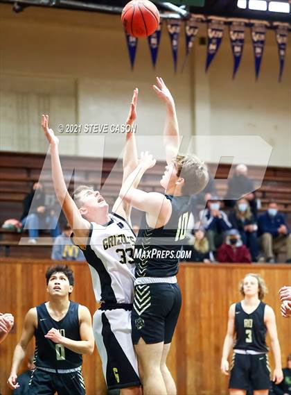 Thumbnail 1 in Rio Americano vs Golden Sierra (Kendall Arnett Tournament) photogallery.